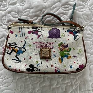 Rare Dooney & Bourke 2015 Walt Disney World Marathon Crossbody